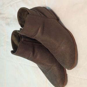 Hot tomato boots size 10
